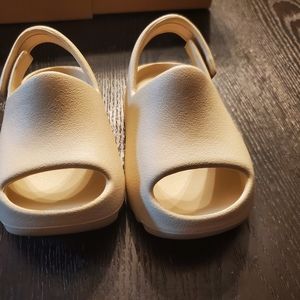 Adidas Yeezy Slide Infant 6K FZ5899 Bone Colorway